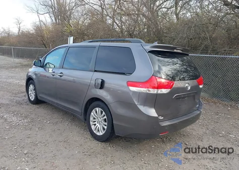 2011 Toyota Sienna Xle V6 из США, поврежденный, VIN 5TDYK3DCXBS111612